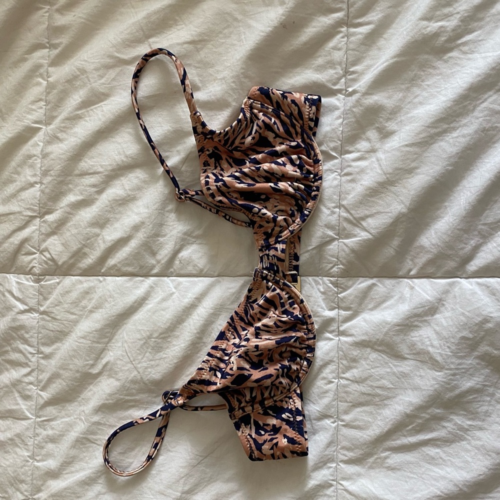 MinkPink underwire swim top